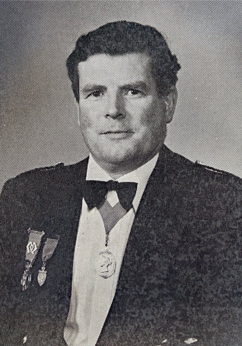  77 - R. DAVID HUNTER